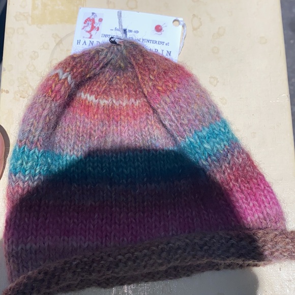 Hand knitting hat - Picture 3 of 4